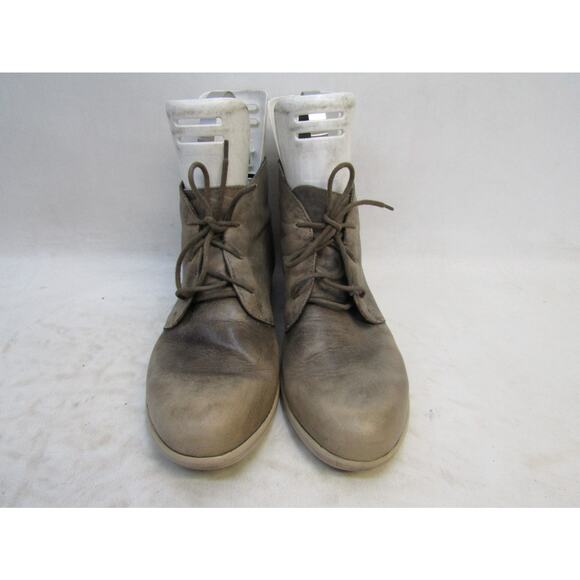 NAOT Size 39 EUR Distressed Beige Leather Lace Up Ankle Fashion Boots Bootie - Picture 5 of 11